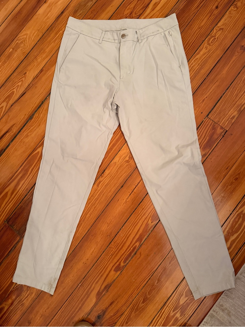 Lulu Lemon Men's Casual Stretch Chino Pants in Light Beige